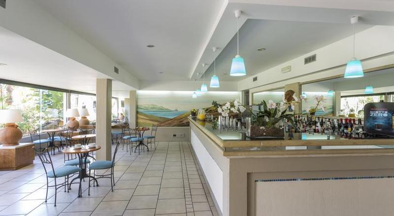 Fiesta Hotel Garden Beach Campofelice Di Roccella Exterior photo