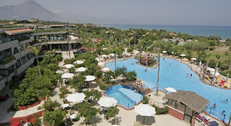 Fiesta Hotel Garden Beach Campofelice Di Roccella Exterior photo