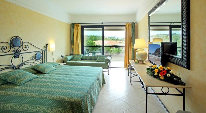 Fiesta Hotel Garden Beach Campofelice Di Roccella Exterior photo