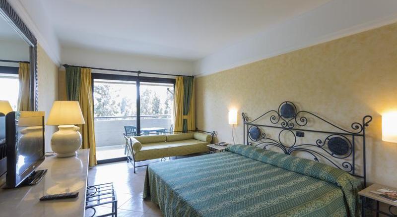Fiesta Hotel Garden Beach Campofelice Di Roccella Exterior photo