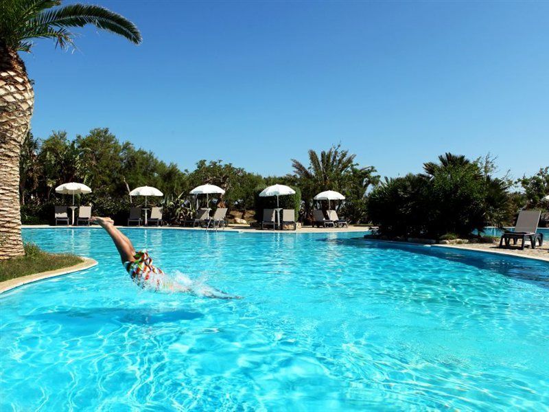 Fiesta Hotel Garden Beach Campofelice Di Roccella Exterior photo
